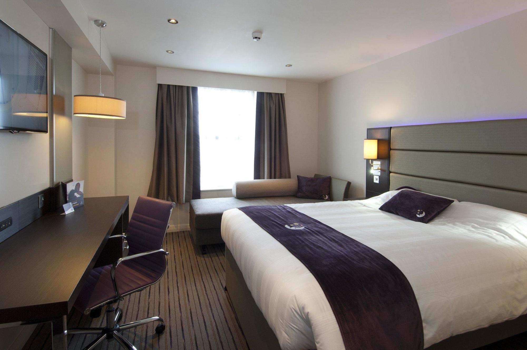 Premier Inn Worcester City Centre Exteriör bild